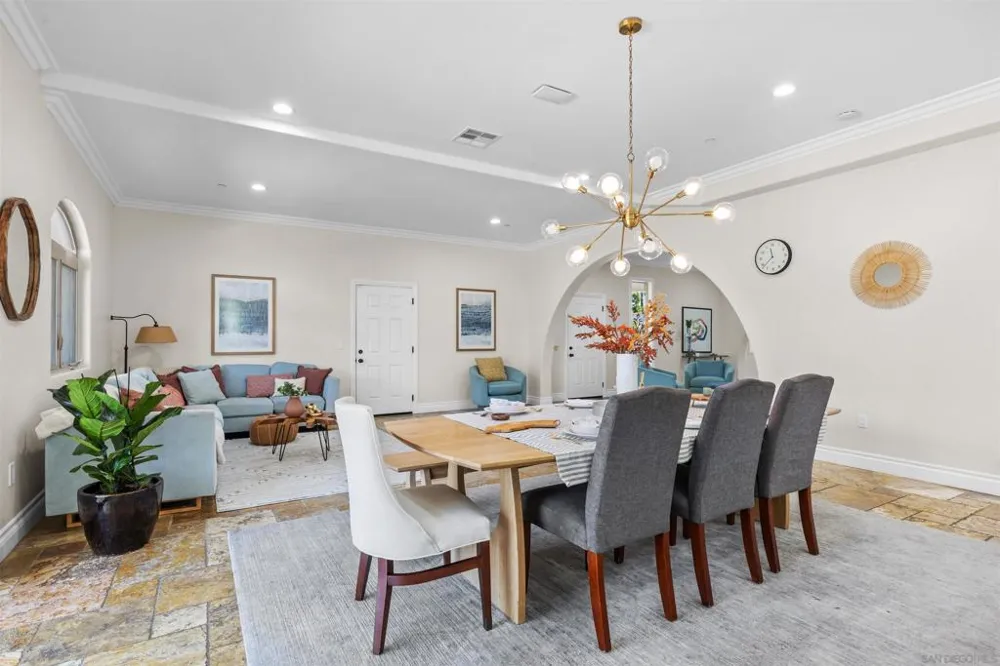 1280 Santa Fe Dr Encinitas, CA 92024