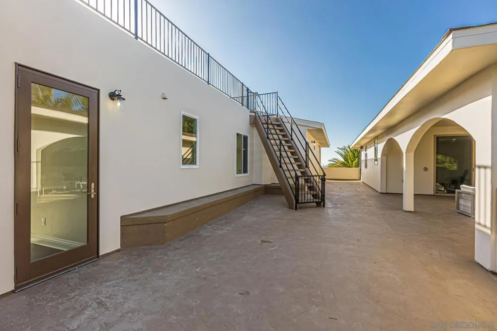 1280 Santa Fe Dr Encinitas, CA 92024