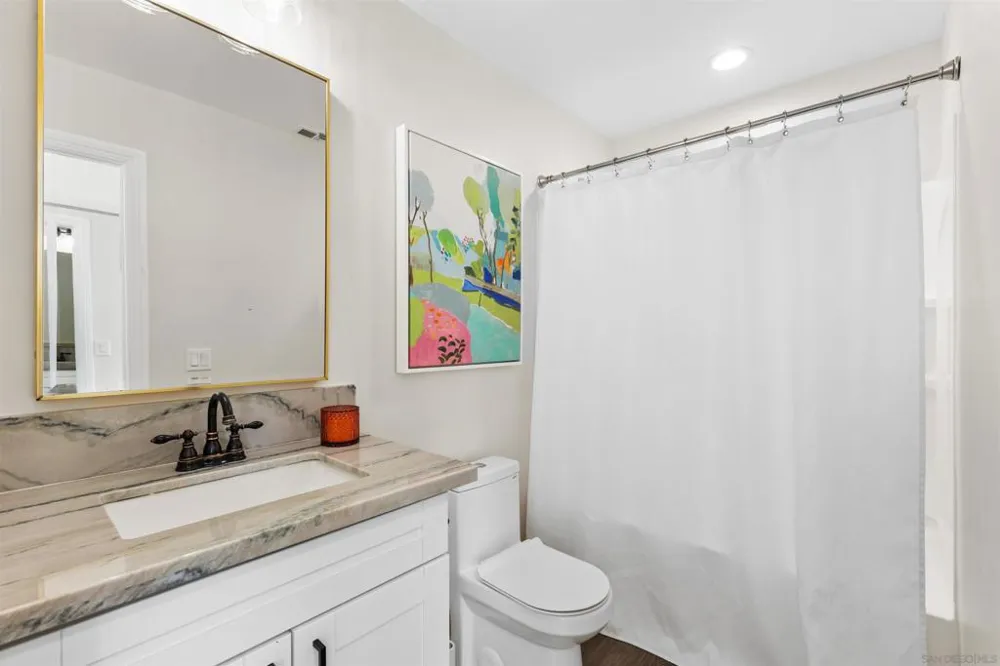 1280 Santa Fe Dr Encinitas, CA 92024