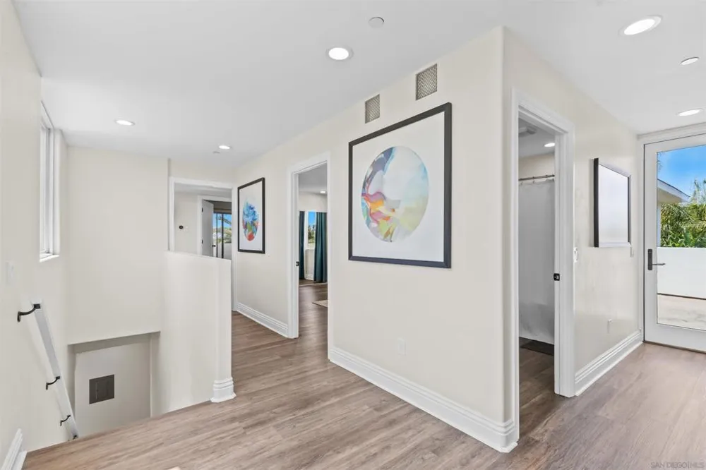 1280 Santa Fe Dr Encinitas, CA 92024