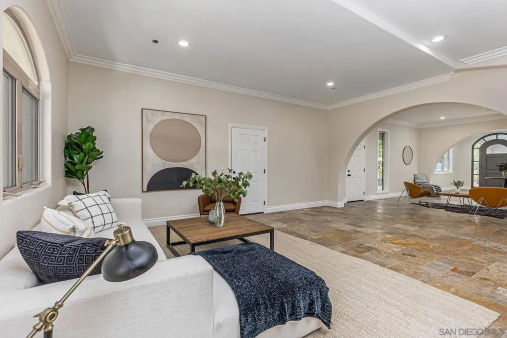 1280 Santa Fe Dr Encinitas, CA 92024