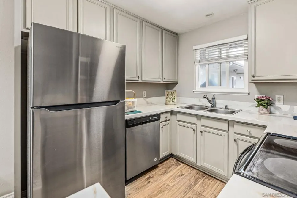 1756 Essex St. #311 San Diego, CA 92103