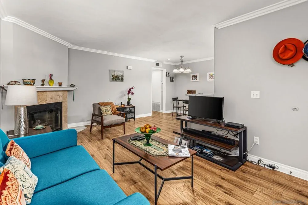 1756 Essex St. #311 San Diego, CA 92103