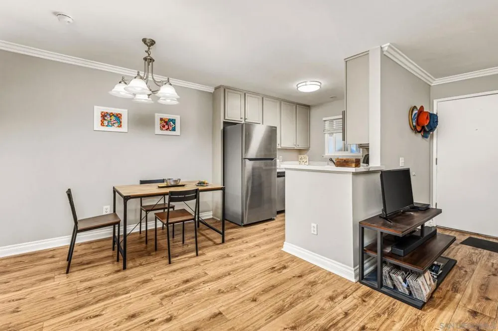 1756 Essex St. #311 San Diego, CA 92103