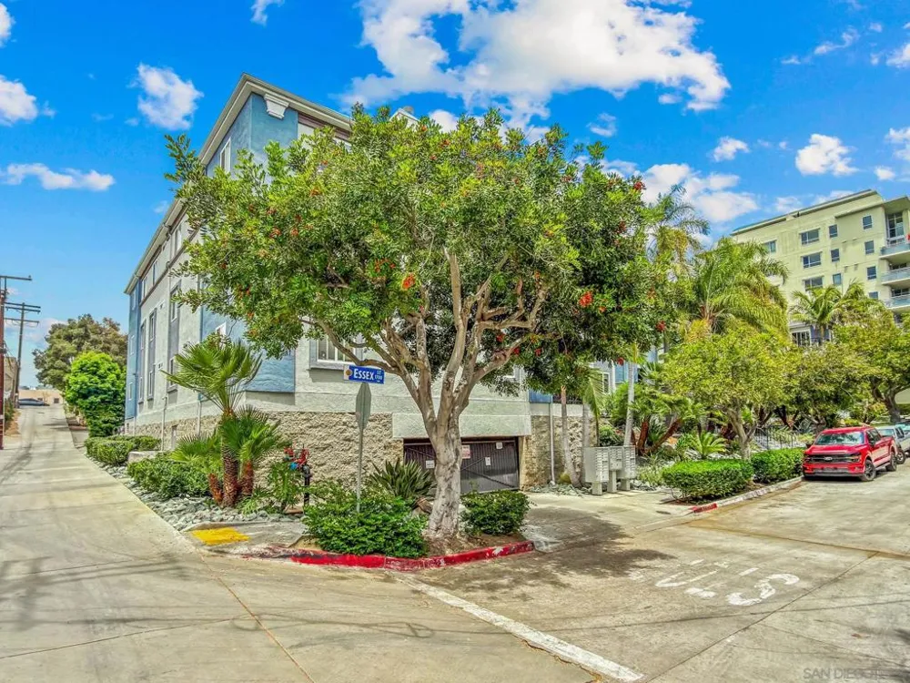 1756 Essex St. #311 San Diego, CA 92103