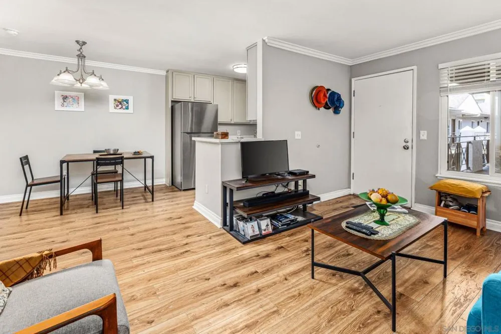 1756 Essex St. #311 San Diego, CA 92103