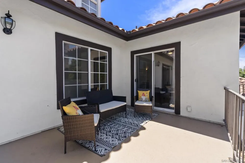 1696 Gil Way Vista, CA 92084