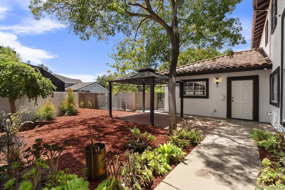 1696 Gil Way Vista, CA 92084