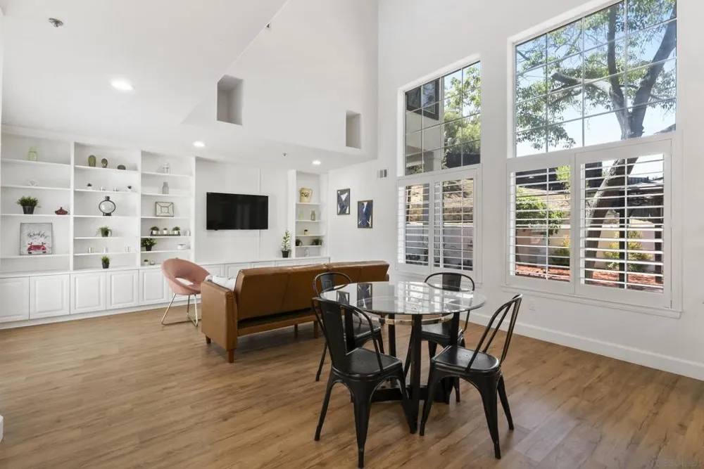 1696 Gil Way Vista, CA 92084