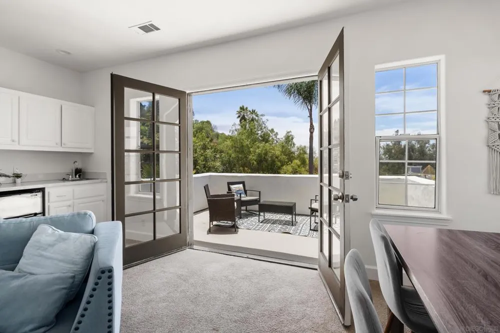 1696 Gil Way Vista, CA 92084