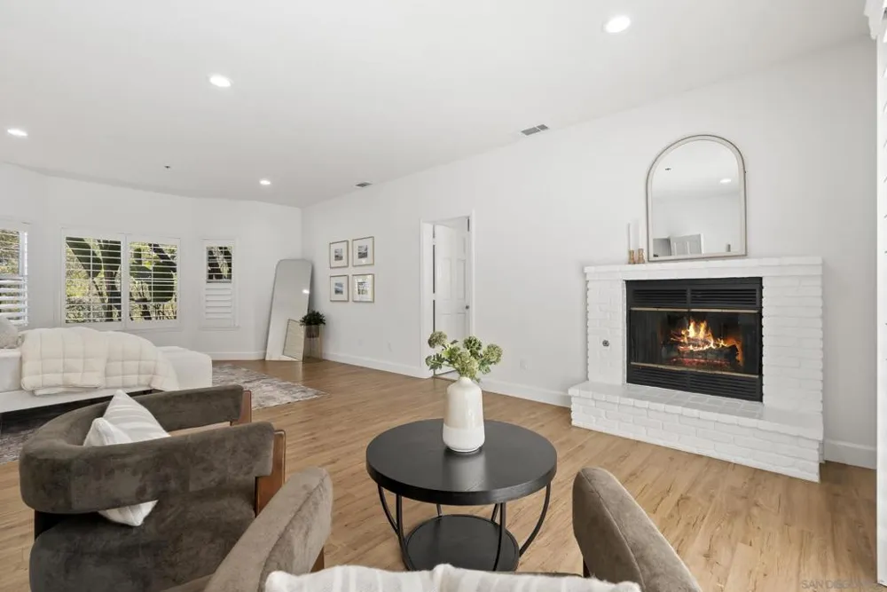 1696 Gil Way Vista, CA 92084