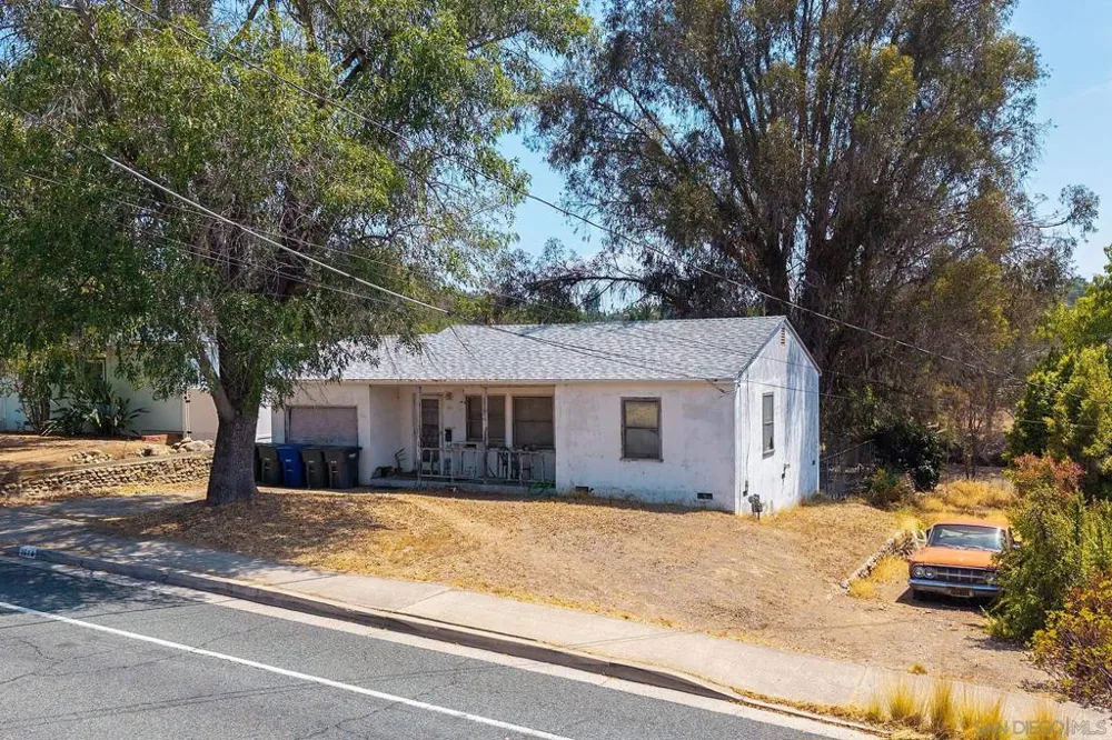 161 GARFIELD AVE El Cajon, CA 92020