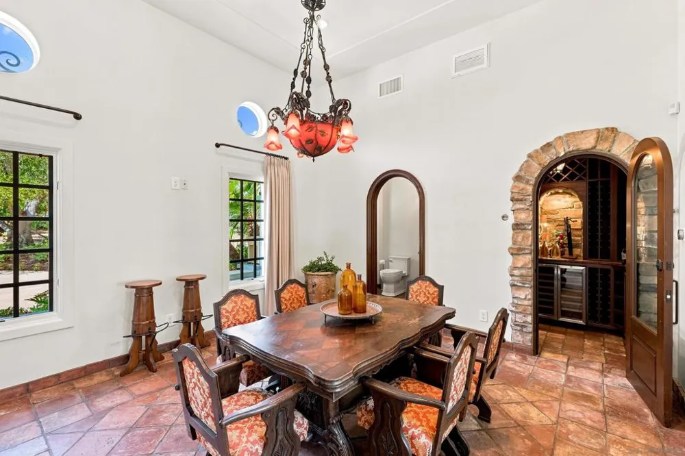 7887 Doug Hill San Diego, CA 92127