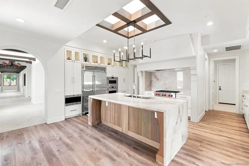 7887 Doug Hill San Diego, CA 92127