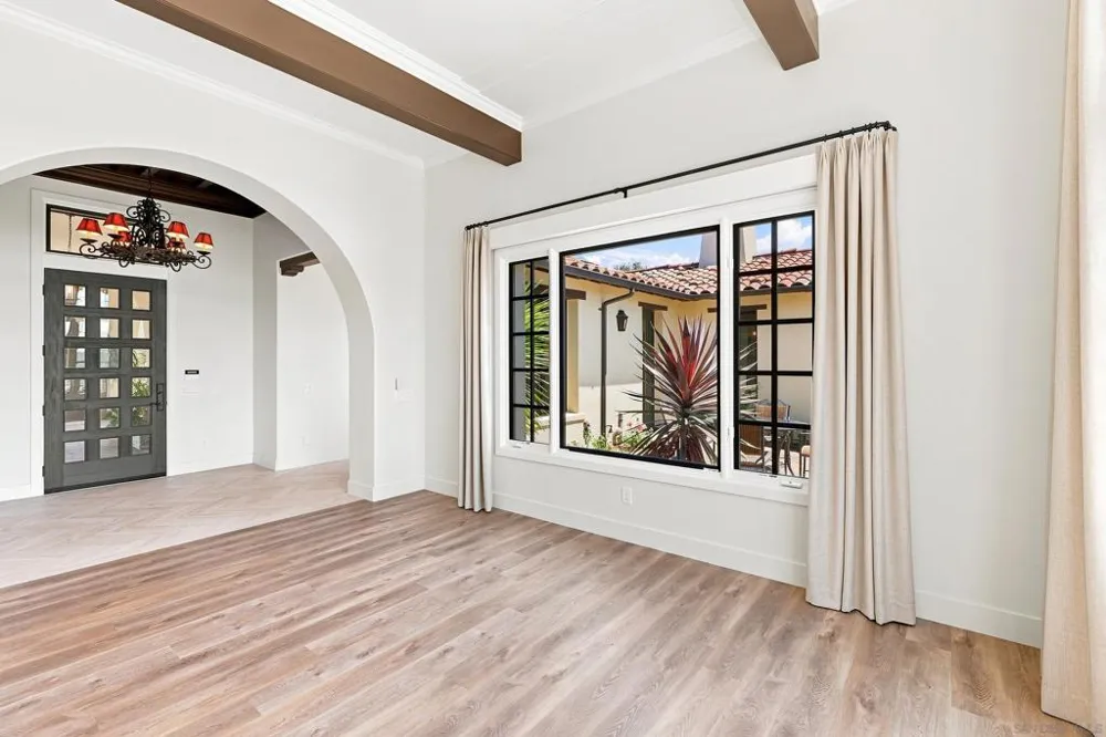 7887 Doug Hill San Diego, CA 92127