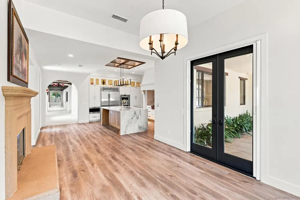 7887 Doug Hill San Diego, CA 92127