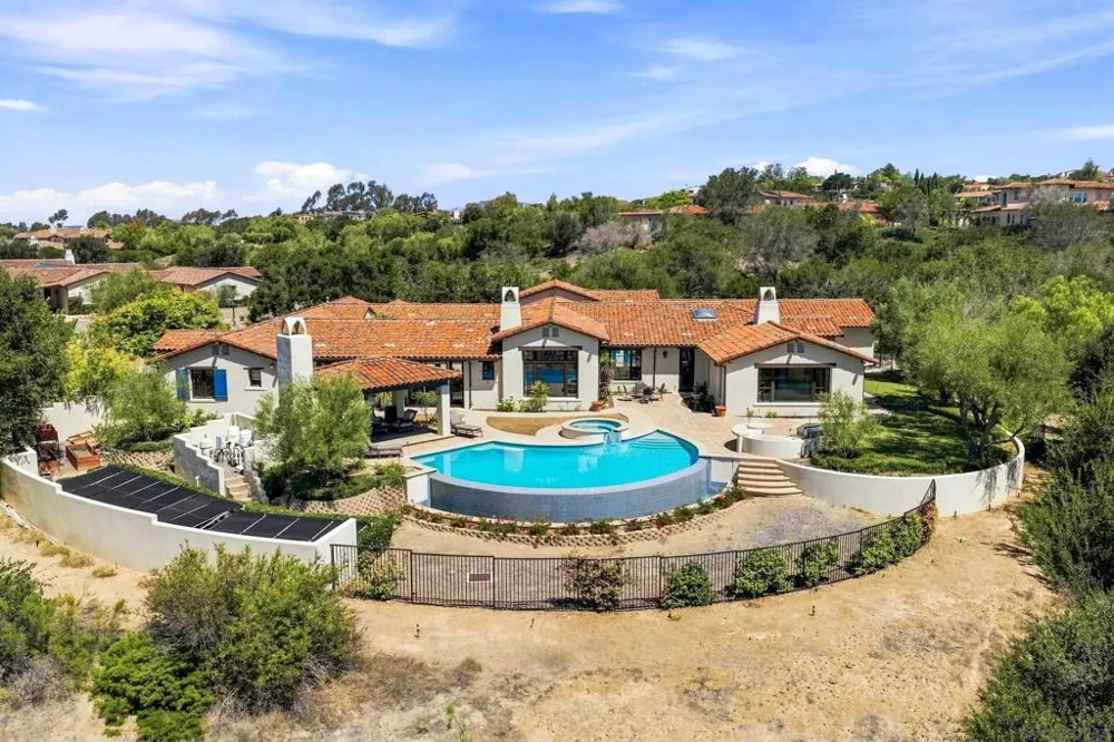 7887 Doug Hill San Diego, CA 92127