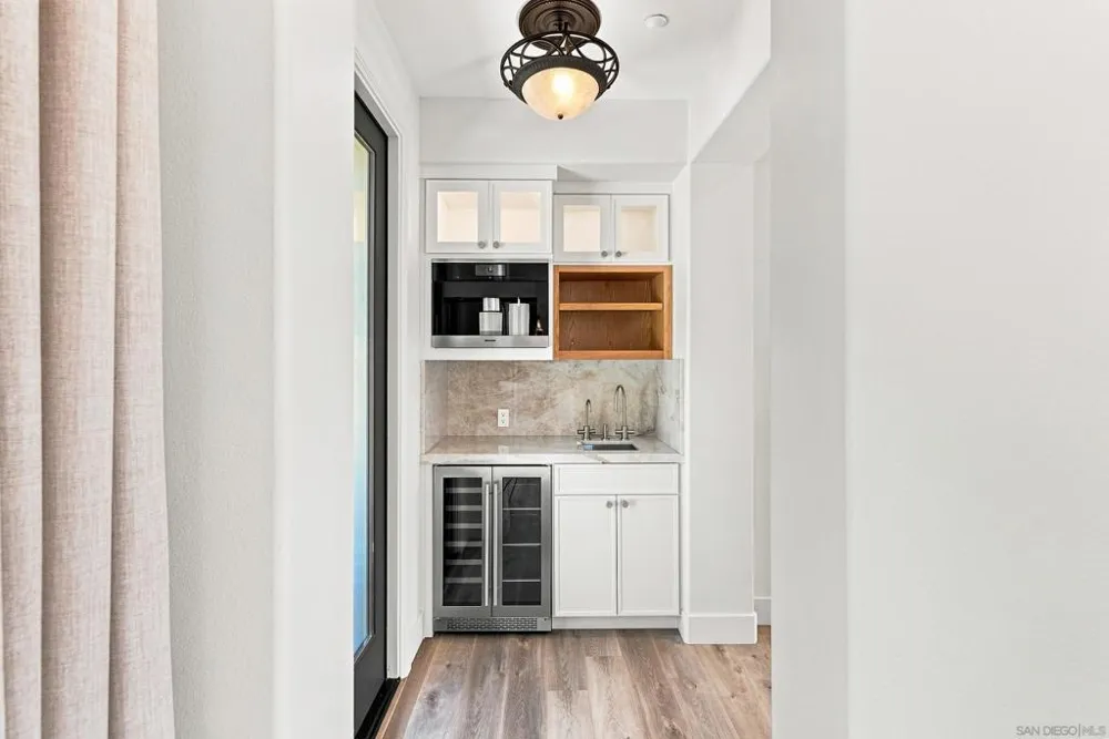 7887 Doug Hill San Diego, CA 92127