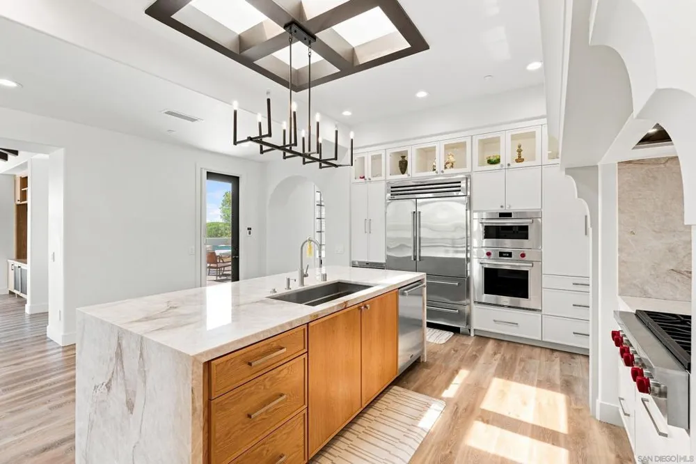 7887 Doug Hill San Diego, CA 92127