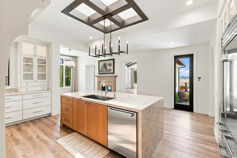 7887 Doug Hill San Diego, CA 92127