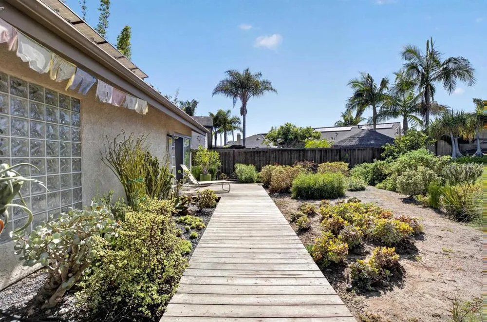 274 Sharp Encinitas, CA 92024