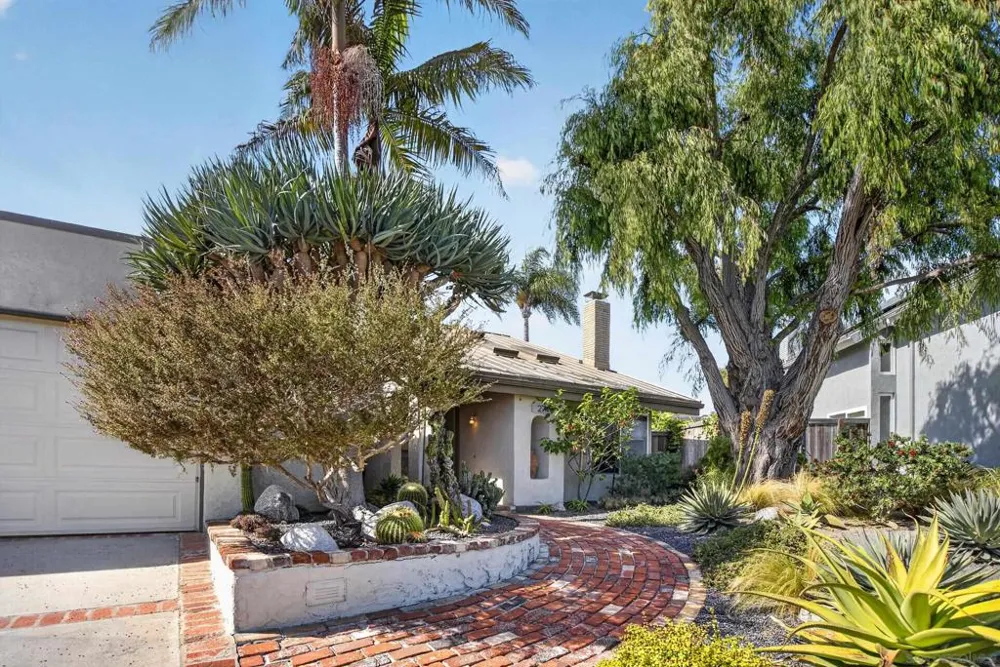 274 Sharp Encinitas, CA 92024