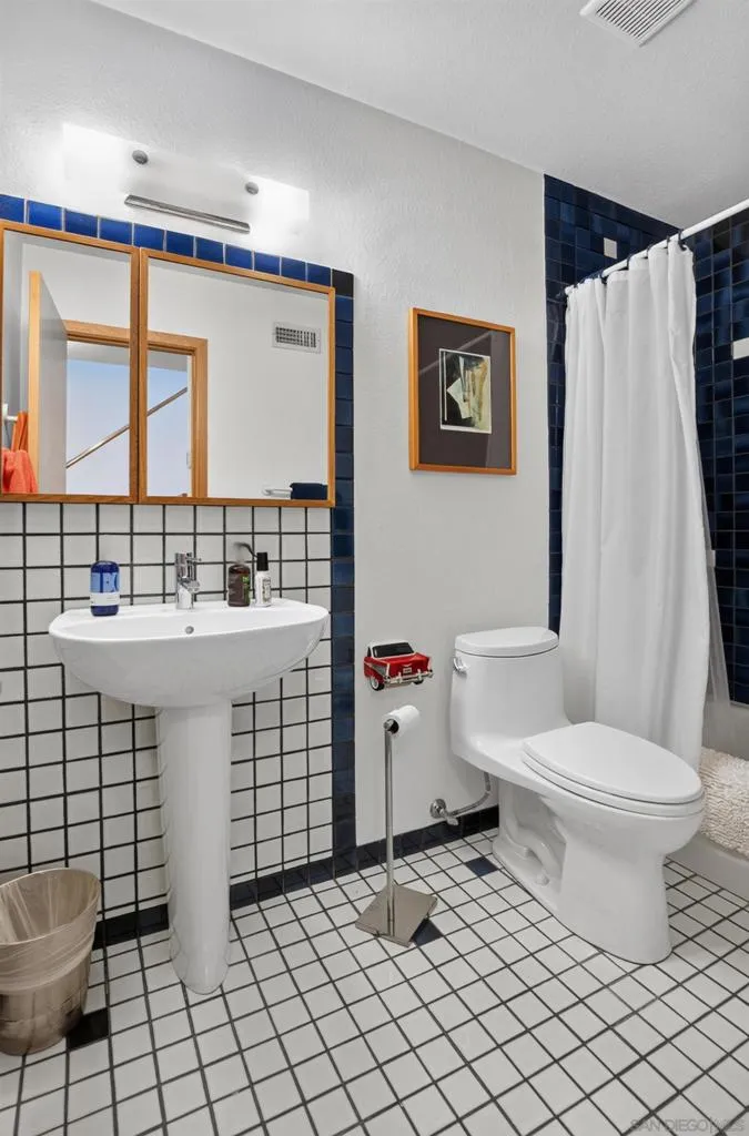 274 Sharp Encinitas, CA 92024