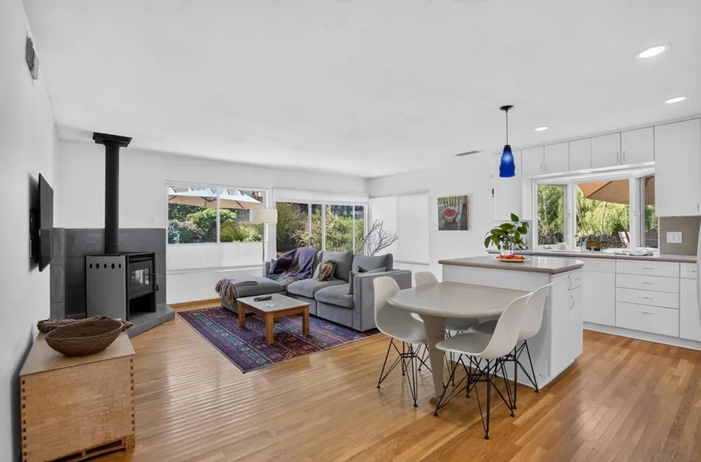 274 Sharp Encinitas, CA 92024