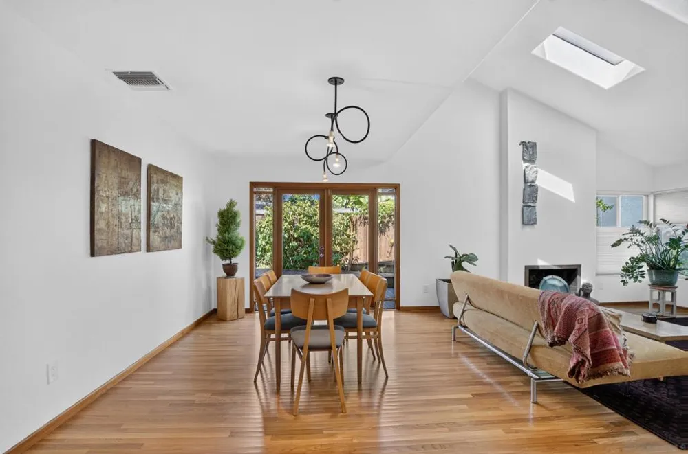 274 Sharp Encinitas, CA 92024