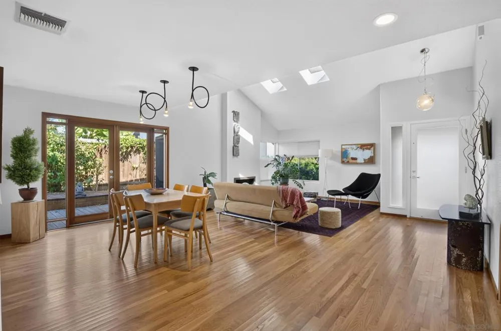 274 Sharp Encinitas, CA 92024