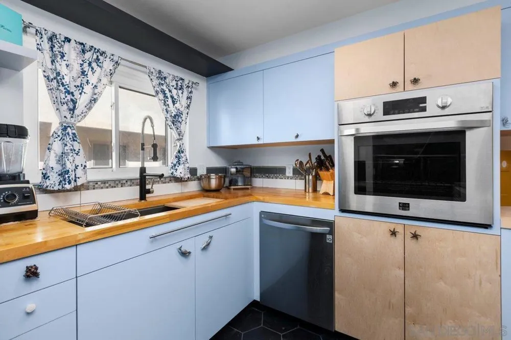2676 Worden St #61 San Diego, CA 92110