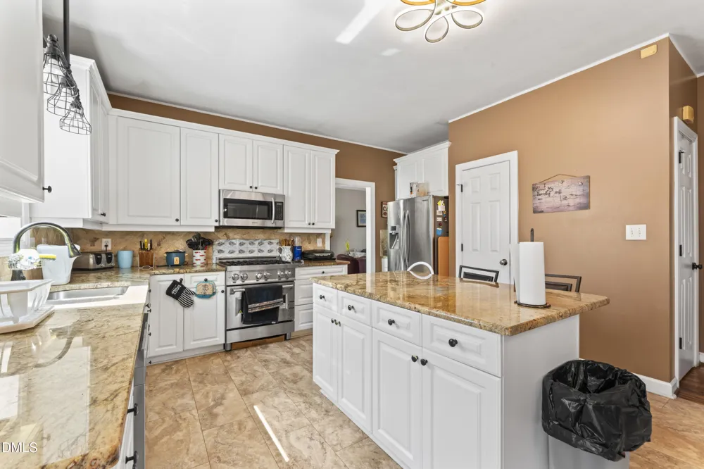 1224 Tartarian Trail Apex, NC 27502