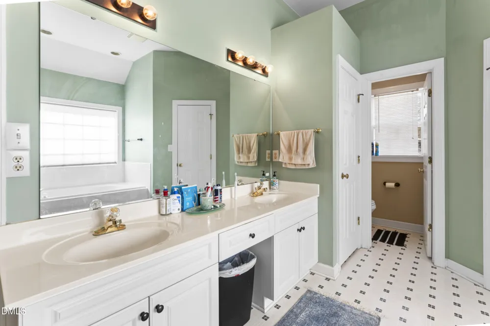 1224 Tartarian Trail Apex, NC 27502