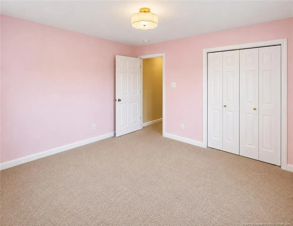 1918 Sunshine Court Hope Mills, NC 28348