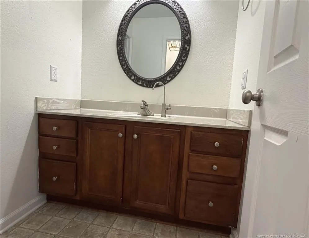 1918 Sunshine Court Hope Mills, NC 28348