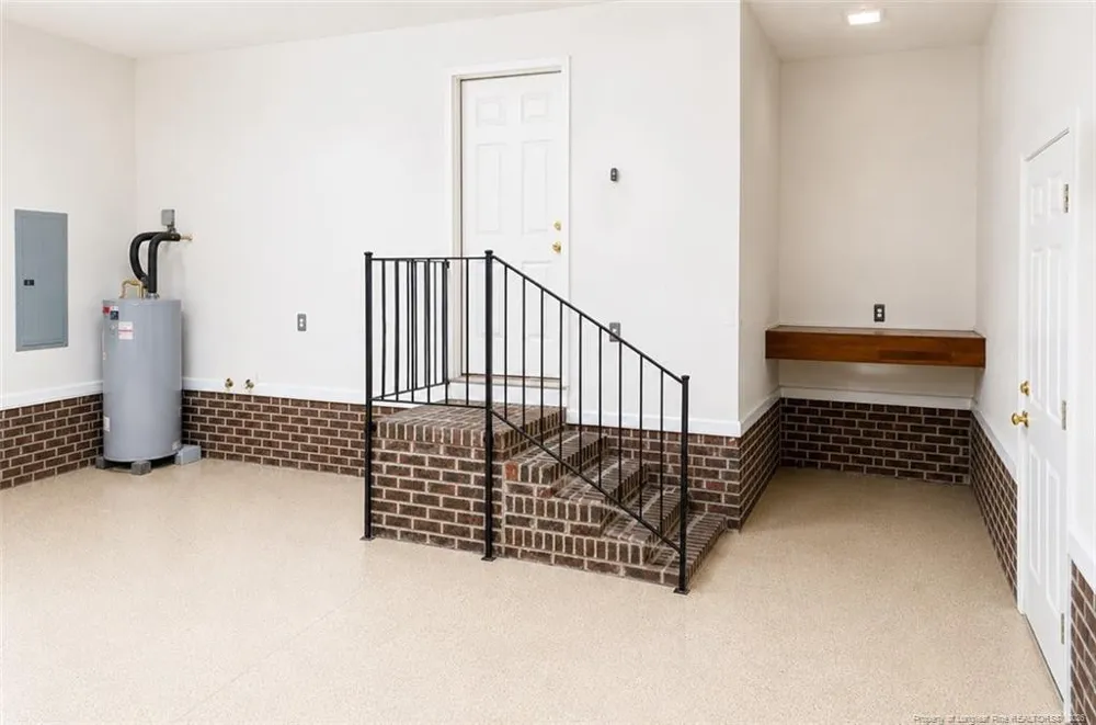 1918 Sunshine Court Hope Mills, NC 28348