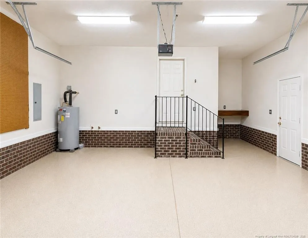 1918 Sunshine Court Hope Mills, NC 28348