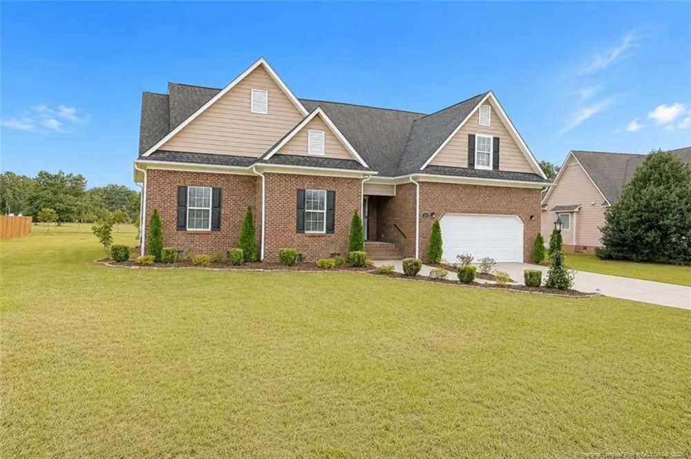 1918 Sunshine Court Hope Mills, NC 28348