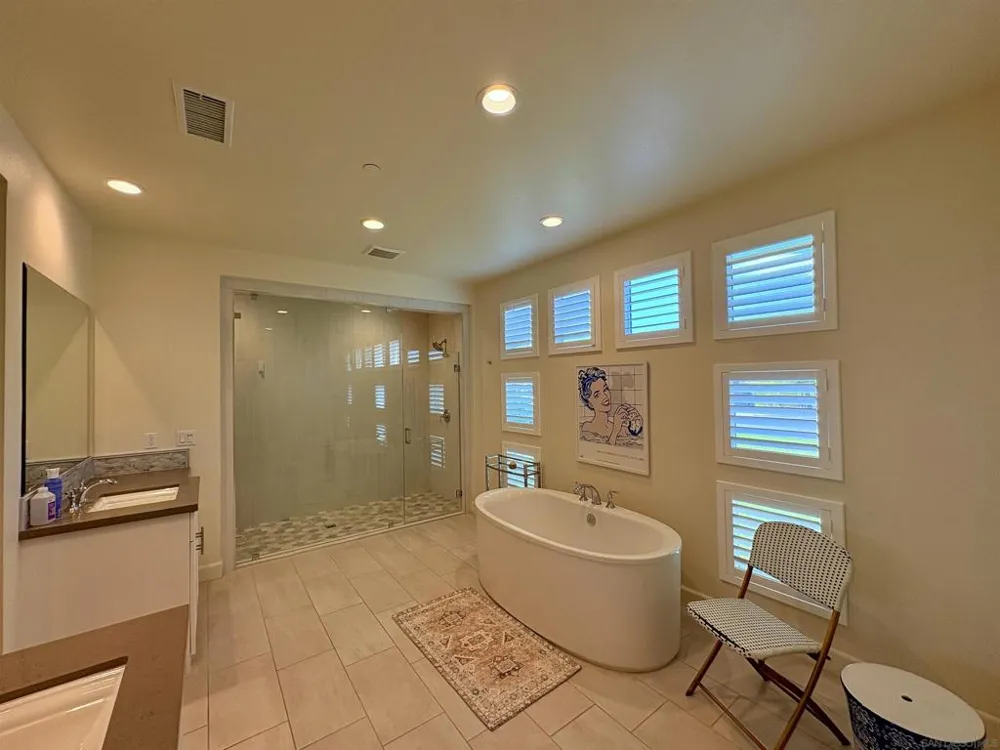1432 Enclave Ct Encinitas, CA 92024