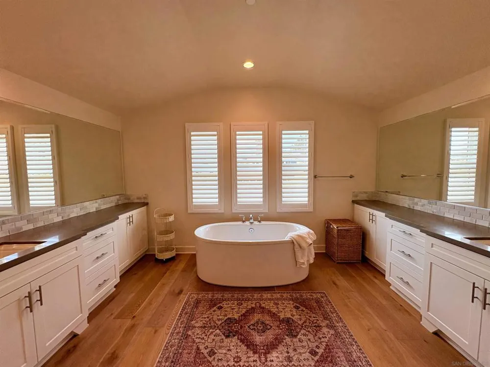 1432 Enclave Ct Encinitas, CA 92024