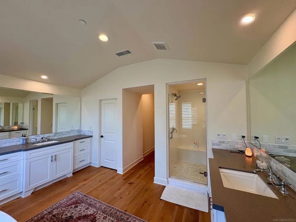 1432 Enclave Ct Encinitas, CA 92024