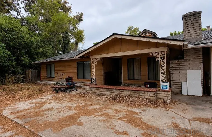 1871 Watson Way Vista, CA 92083