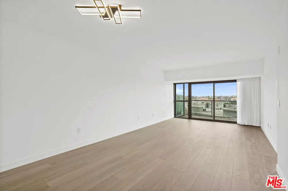 13700 Marina Pointe Drive #610 Marina del Rey, CA 90292