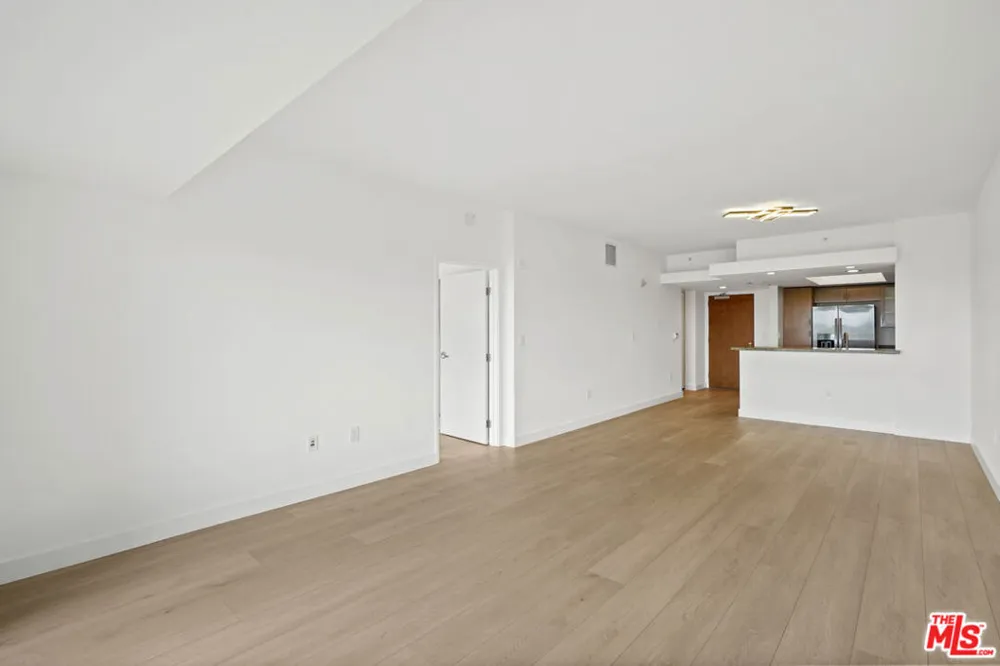 13700 Marina Pointe Drive #610 Marina del Rey, CA 90292