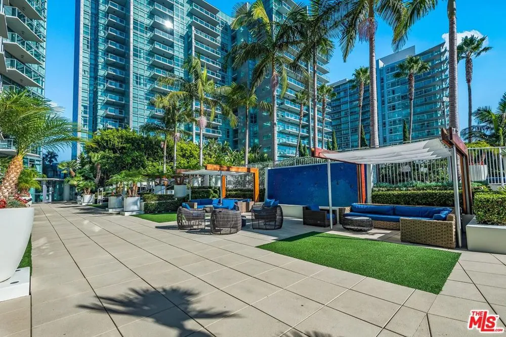 13700 Marina Pointe Drive #610 Marina del Rey, CA 90292