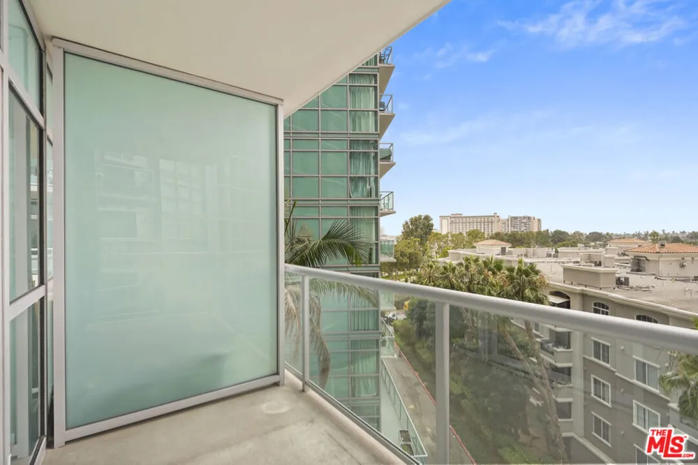 13700 Marina Pointe Drive #610 Marina del Rey, CA 90292
