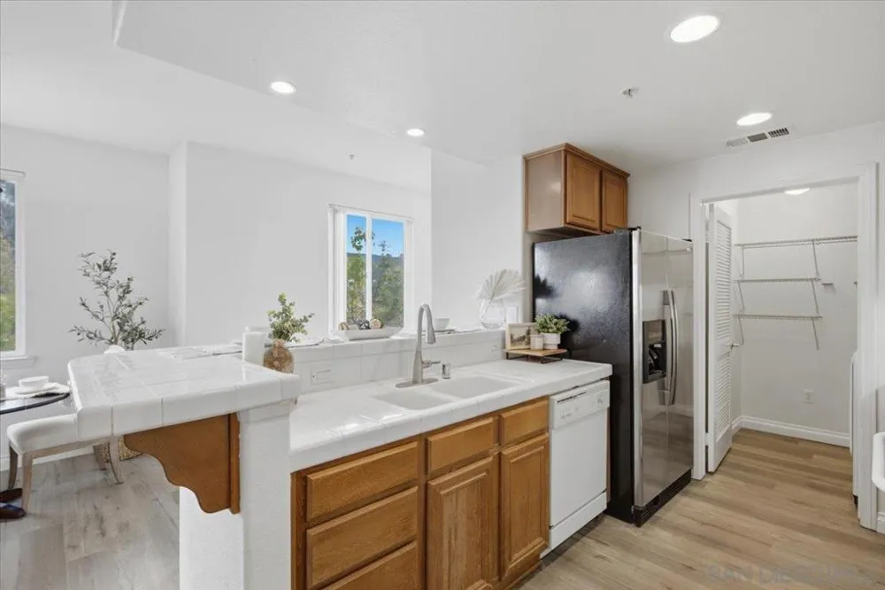 13051 Evening Creek Dr S #49 San Diego, CA 92128