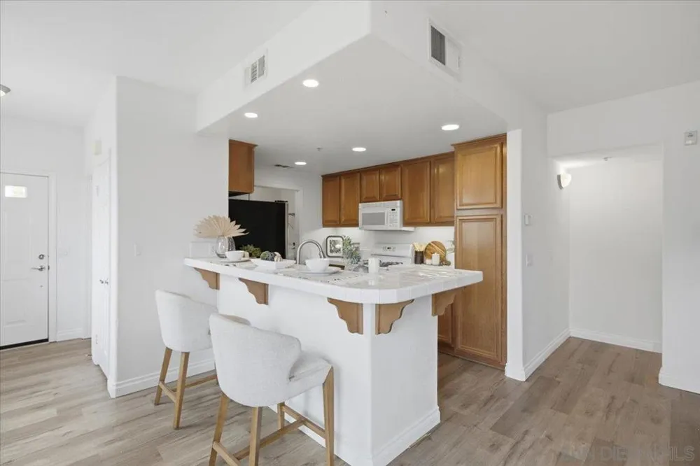 13051 Evening Creek Dr S #49 San Diego, CA 92128