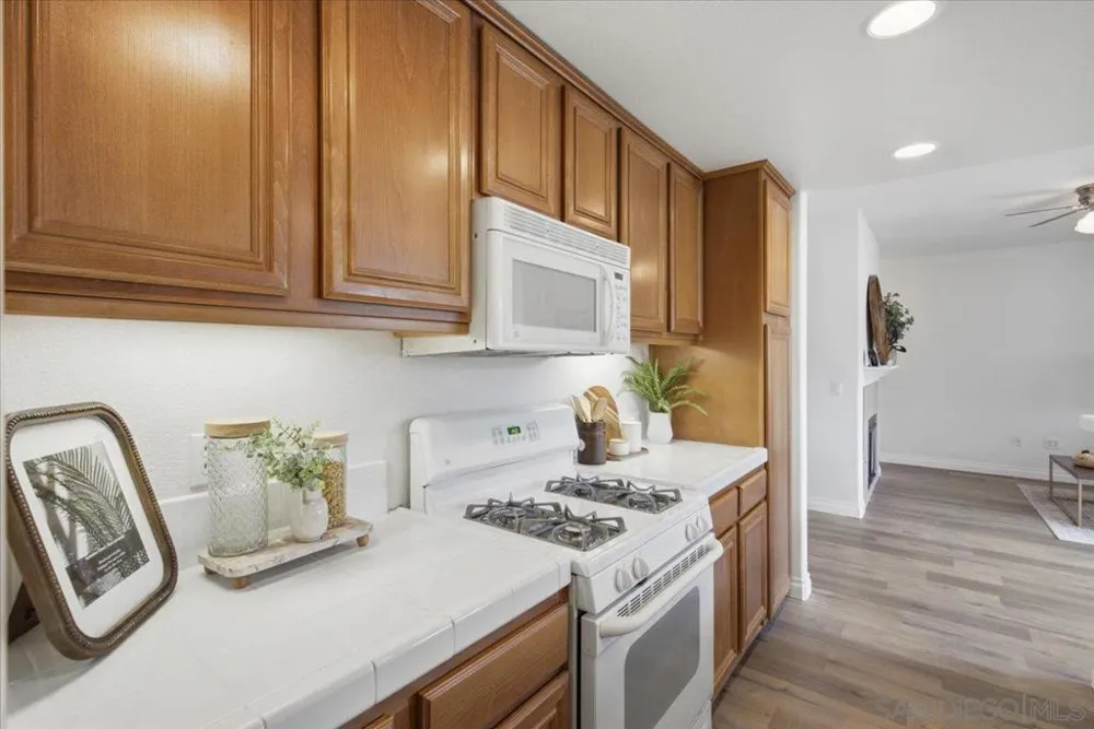 13051 Evening Creek Dr S #49 San Diego, CA 92128