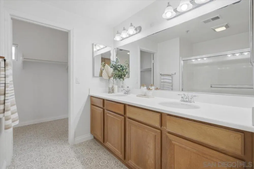 13051 Evening Creek Dr S #49 San Diego, CA 92128